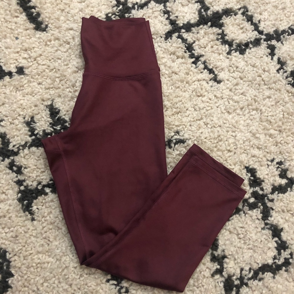 Maroon leggings
